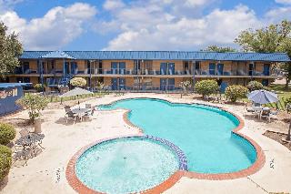 Days Inn By Wyndham Bay City