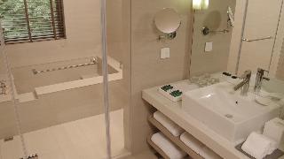 Room:TWN.SU-1