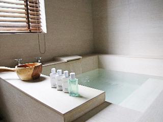 Room:TWN.SU-1