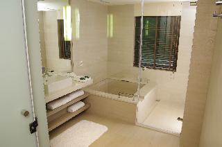 Room:TWN.SU-1