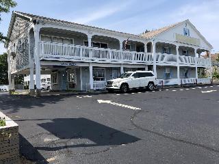 Travelodge By Wyndham Cape Cod Area
