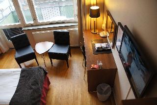 Room thumbnail 7