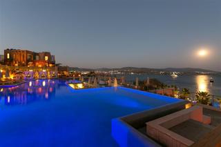 Caresse, A Luxury Collection Resort