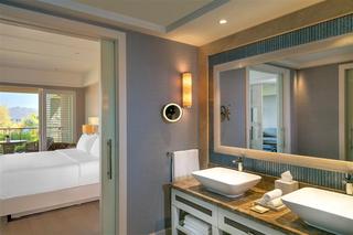 Caresse, A Luxury Collection Resort
