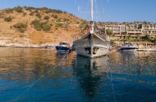 Caresse, A Luxury Collection Resort
