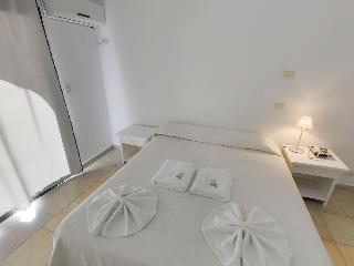 Room thumbnail 4