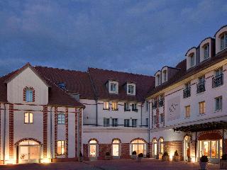 Mercure Maintenon