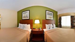 Quality Inn Flamingo Beach Area