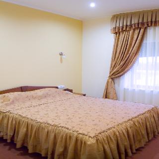Room thumbnail 5