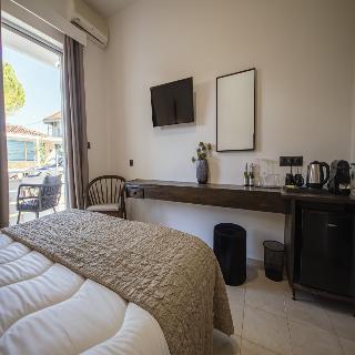 BOHOTEL Eleonas & Annex Apartments