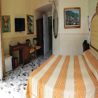 B&B Art Suite Santa Brigida, Naples