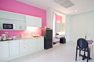 Room thumbnail 6