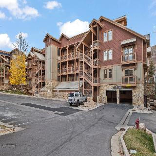 Town Pointe
