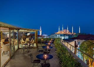Tan Hotel