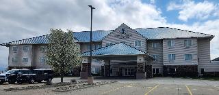 Green Mill Village Hotel & Suites BW Signature
