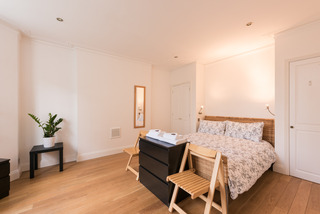 Kensington Apartments, Londyn