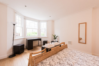 Kensington Apartments, Londyn