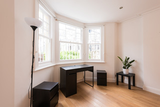 Kensington Apartments, Londyn