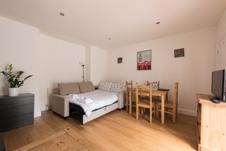 Kensington Apartments, Londyn