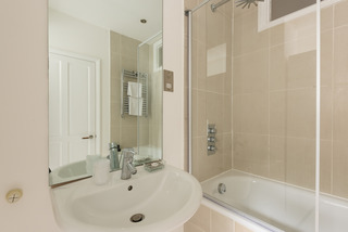 Kensington Apartments, Londyn