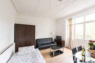 Kensington Apartments, Londyn