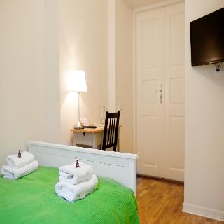 Room thumbnail 19