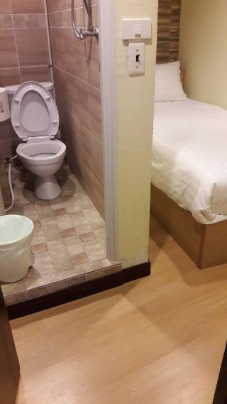 Room thumbnail 17