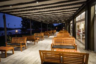 Terrace thumbnail 6