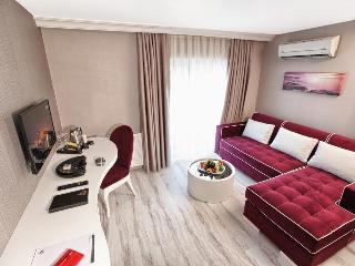 Demonti Hotel
