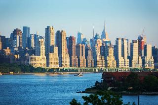 Courtyard by Marriott Edgewater NYC Area