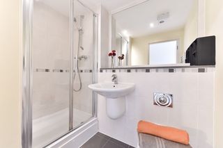 Allen Gardens Apartments, Londyn