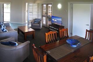 HASTINGS COVE HOLIDAY APARTMENTS