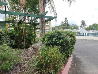 McNevins Parkway Motel