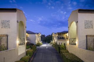 Canberra Parklands Central Apartment Hotel