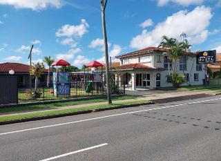 Tropic Coast Motel