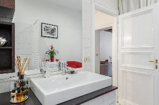 Maison Evelina, Rome