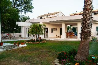 Cavos Beach House