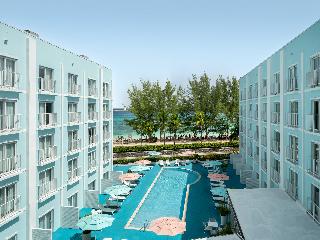 Courtyard Nassau Downtown/Junkanoo Beach