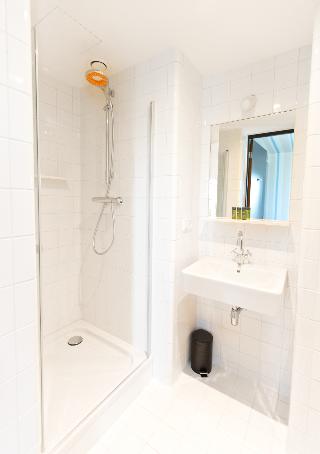 Generator Amsterdam, Amsterdam and vicinity