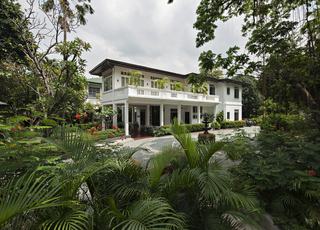 The Henry Hotel Manila