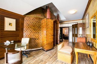Room thumbnail 6