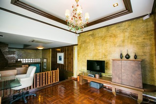 Room thumbnail 1