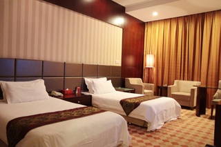 Room thumbnail 6