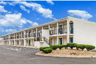 Relax Inn by OYO Columbus OH I 70