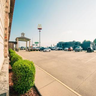 Super 8 by Wyndham McLean/Bloomington SW