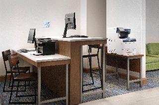 Holiday Inn Express & Suites Baltimore BWI Airport