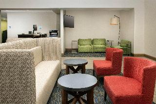 Holiday Inn Express & Suites Baltimore BWI Airport