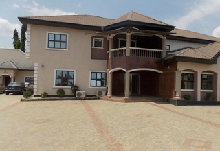 Emrosy Hotels And Suites