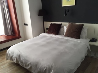 Room thumbnail 36