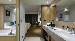 Room:FAM.SU